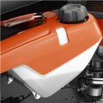 Trattorino Rider Husqvarna R 214T - Piatto di Taglio 103 cm Incluso - immagine 6